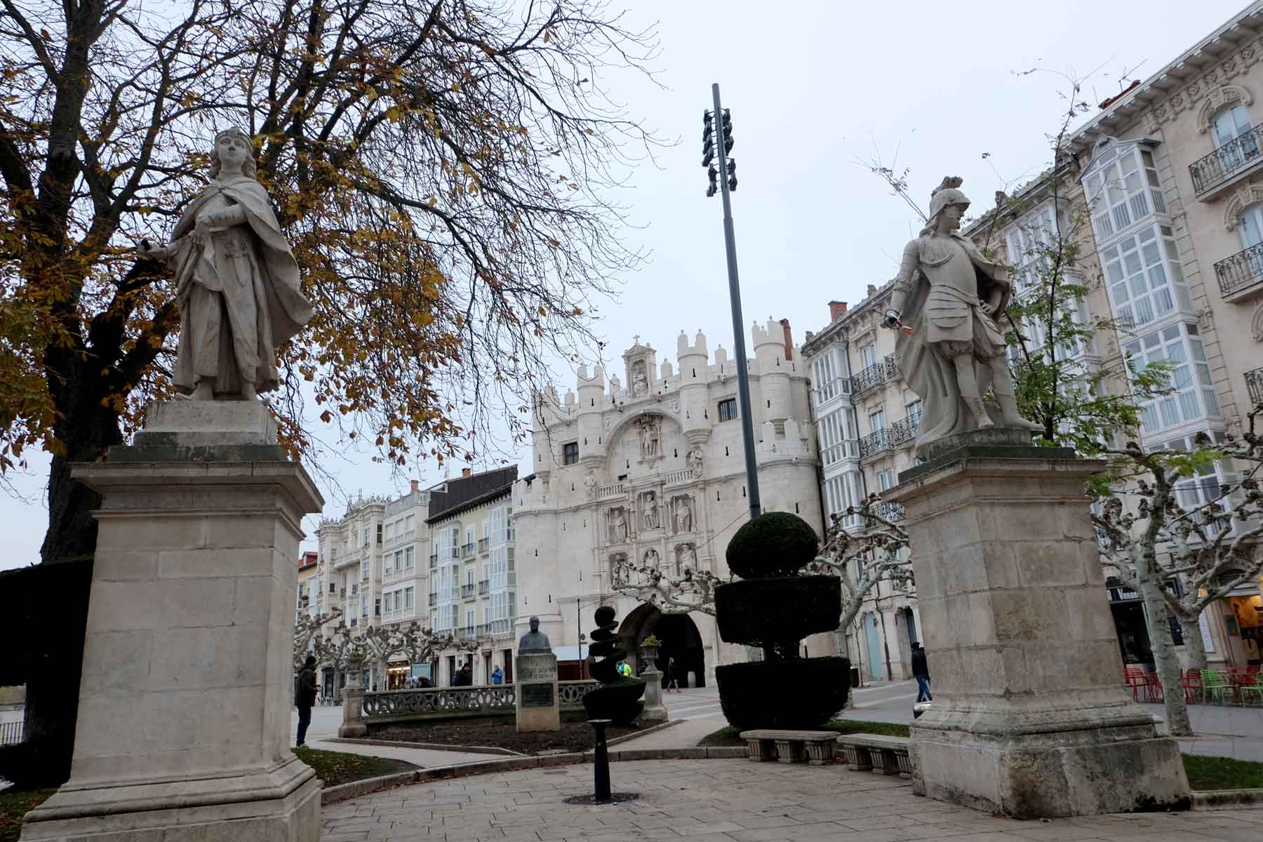 Arco de Santamaría. | Photo: Superminimaps. 