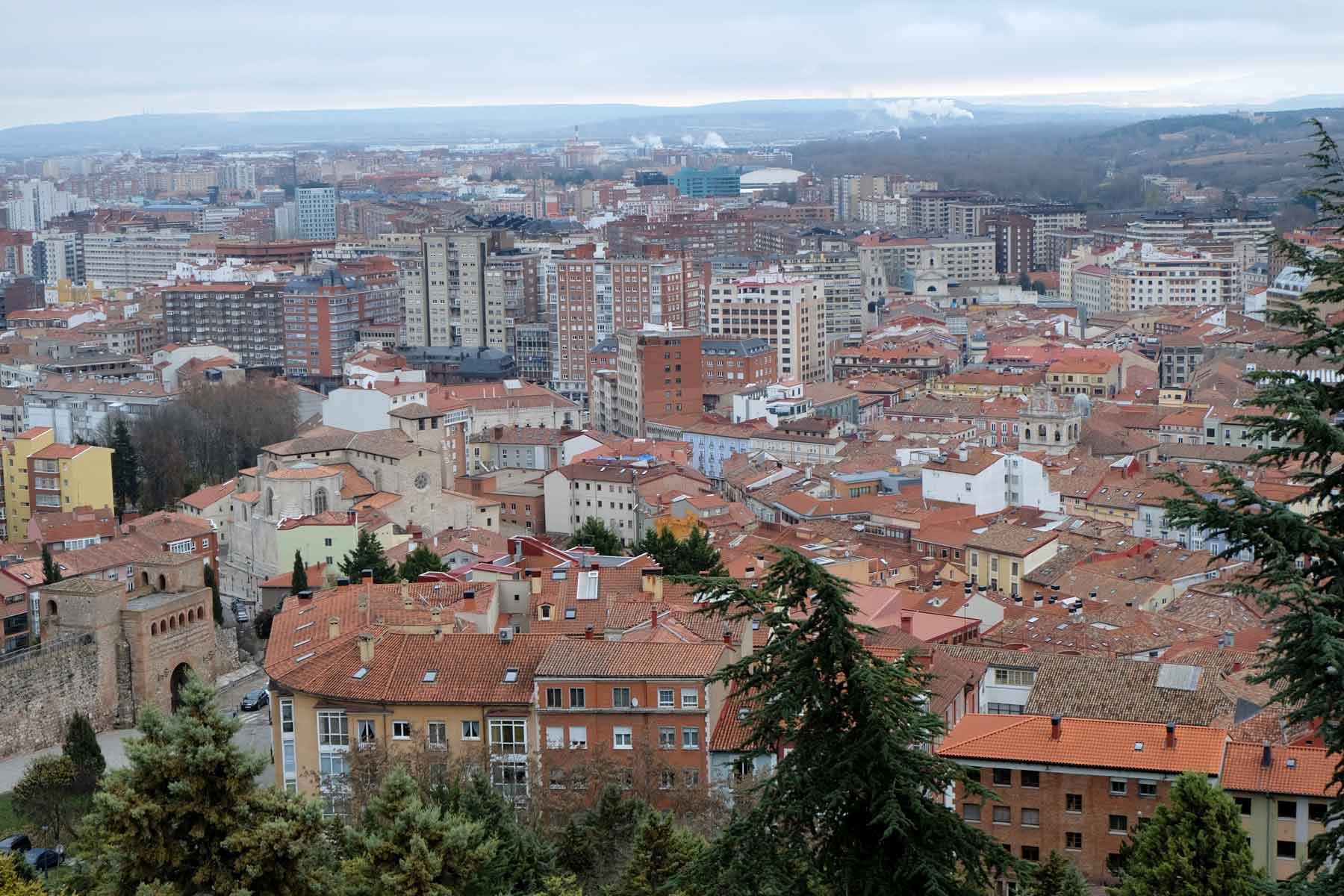 Medieval Quarter from the Castle Hill. | Photo: Superminimaps. 