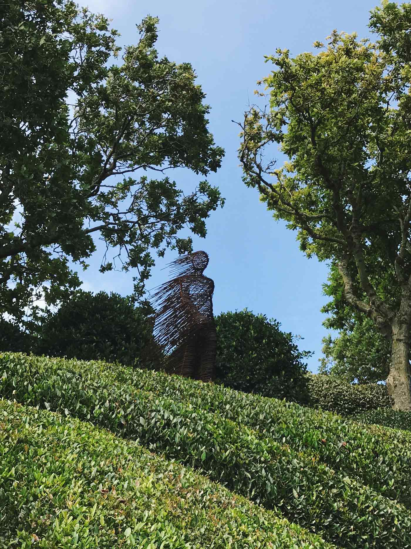 Temporary piece exhibited at the garden in the Jardin Avatar. 